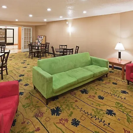 Ramada By Wyndham Santa Fe-2