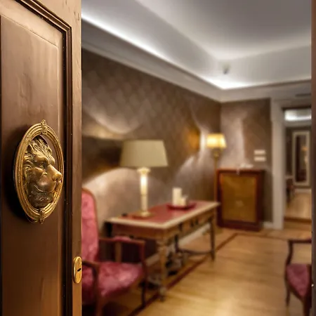 Residenza Frattina-3