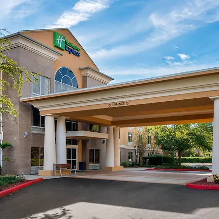Best Western Plus Flagler Beach Area Inn & Suites-3
