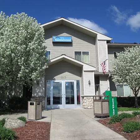 Sandalwood Studios & Suites-2