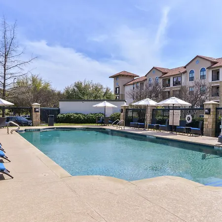 Hampton Inn & Suites Legacy Park-Frisco-3
