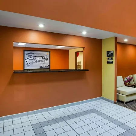 Super 8 By Wyndham Crawfordsville-3