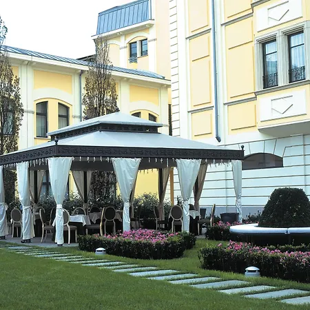 Grand Visconti Palace-2
