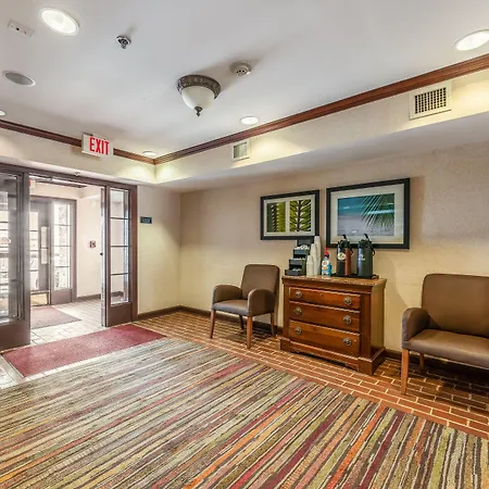 Hometowne Studios & Suites By Red Roof Charlotte - Concord-2