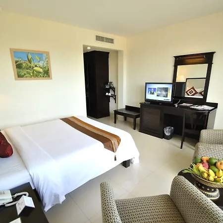 Almond Hotel Sothearos-3