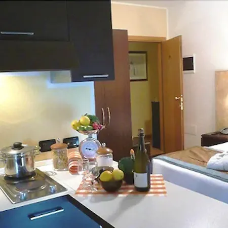 Air Hotel-2