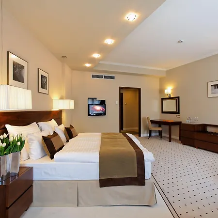 Capital Plaza Hotel-3