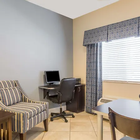 Microtel Inn & Suites By Wyndham Spring Hill/Weeki Wachee-2