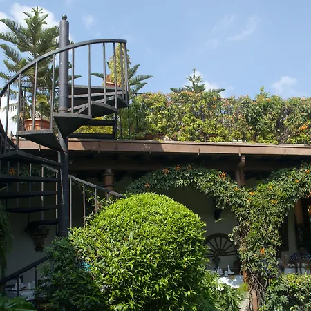 Hotel La Catedral-2