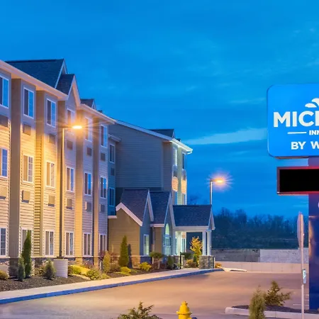 Microtel Inn & Suites By Wyndham Cadiz-3
