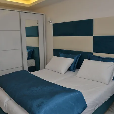 Deep Hotel-3