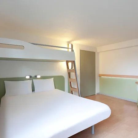 Ibis Budget Tarbes-2