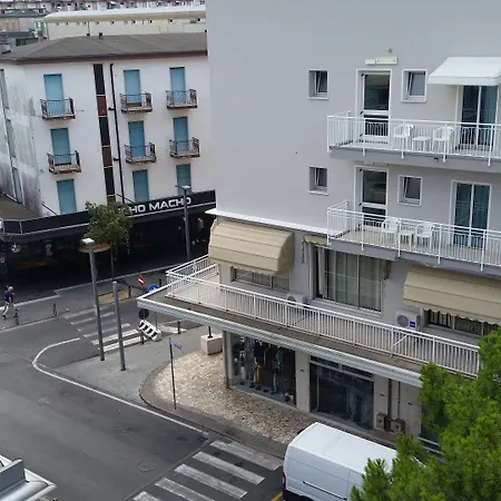 Hotel Mazzini-3
