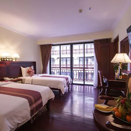 Smiling Deluxe Hotel-3
