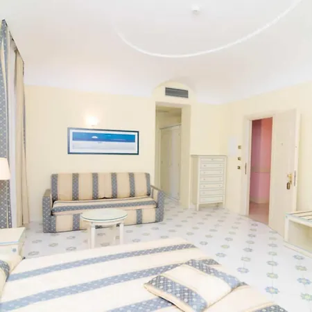 Hotel Flora Wellness & Beauty-2