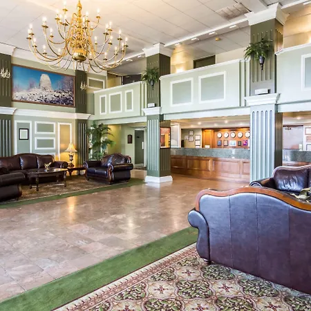 Plaza Inn & Suites-2