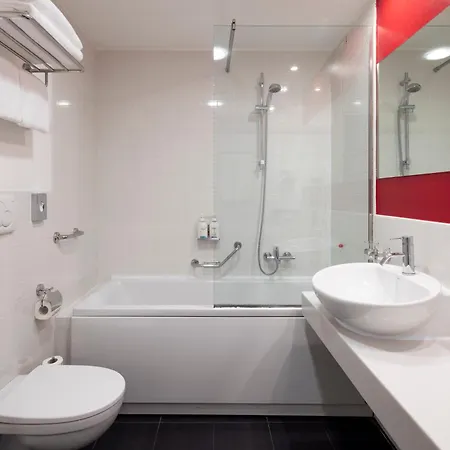 Holiday Inn Genoa City By Ihg-3