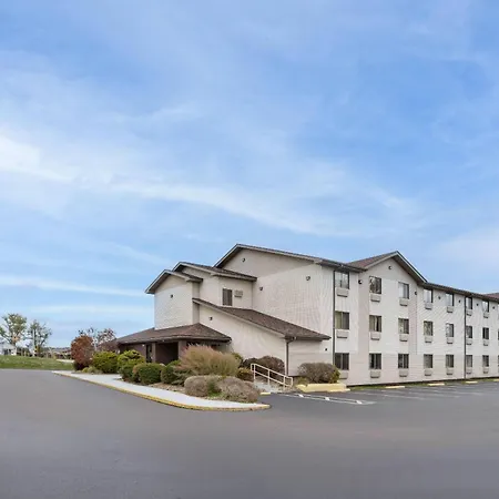 Super 8 By Wyndham New Stanton-3
