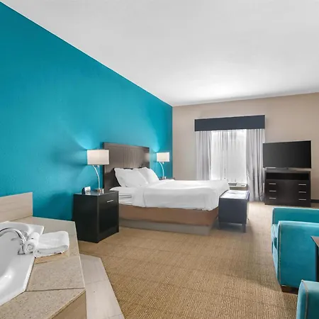 Best Western Plus Hiawatha Hotel-3