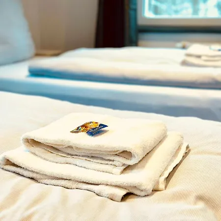 RG Living Self Check-In 24-7 Rooms Bad Salzuflen Near Messe Center Free Parking-2