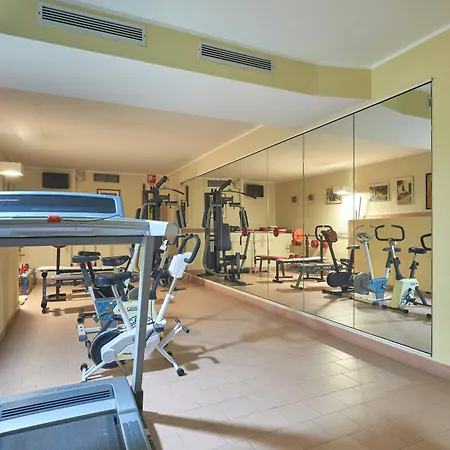 Hotel Careni Villa Italia-2