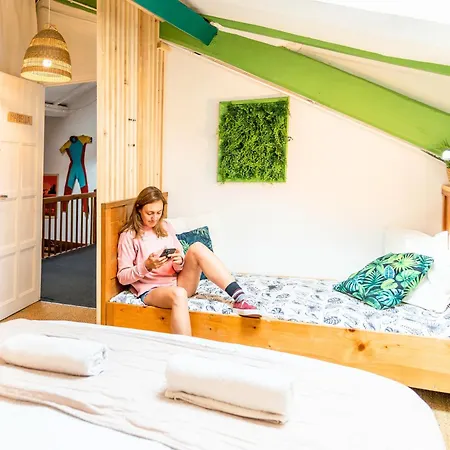 Surf Hostel Biarritz-3