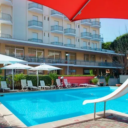 Nautilus Hotel Family-3