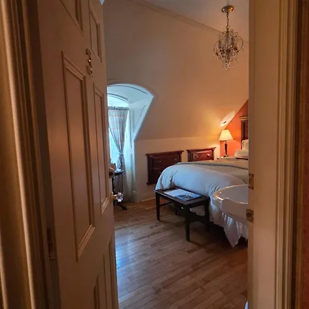 Auberge J.A Moisan-2