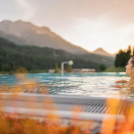 Loewe Dolomites-3