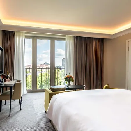 Sofitel Frankfurt Opera-3