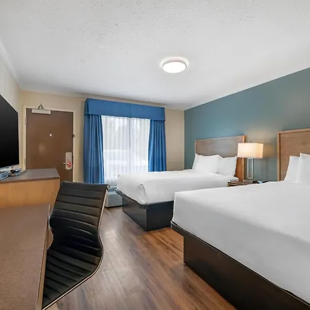 Econo Lodge Inn & Suites-3