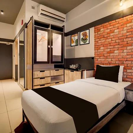 Super Townhouse Oak Mangalore Formerly Kudro Destinn-2