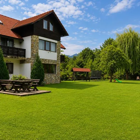 Garden Retreat (Adults Only)-3