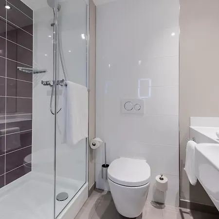 Premier Inn Freiburg City Süd-2