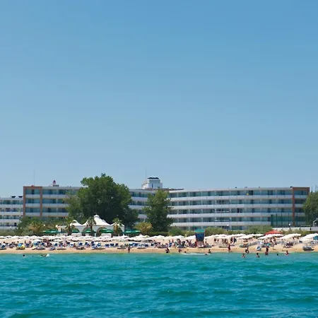 Riu Helios-2