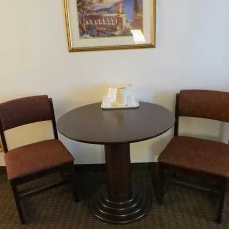 Days Inn By Wyndham Cave City-2