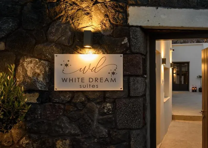 White Dream Suites Firá