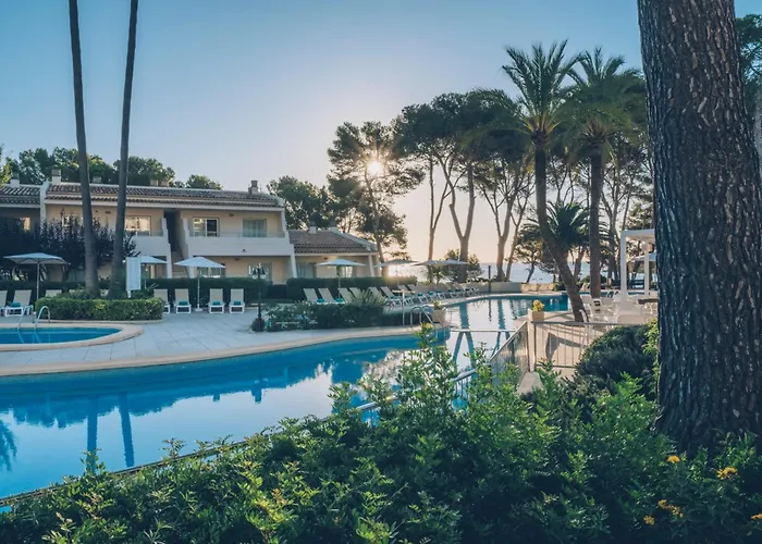 Hotel Iberostar Waves Pinos Park à Font de sa Cala