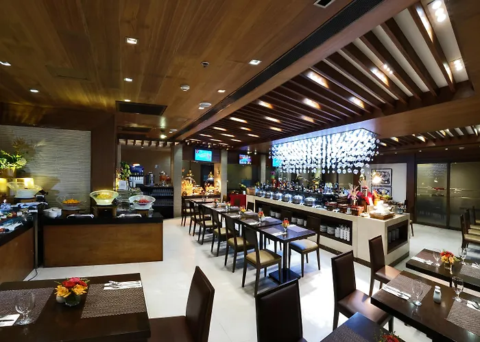 Golden Prince Hotel&Suites