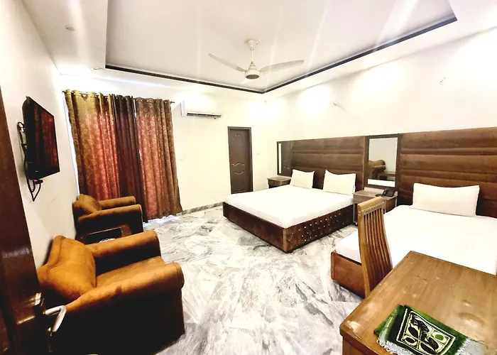 Pakeeza One Hotel