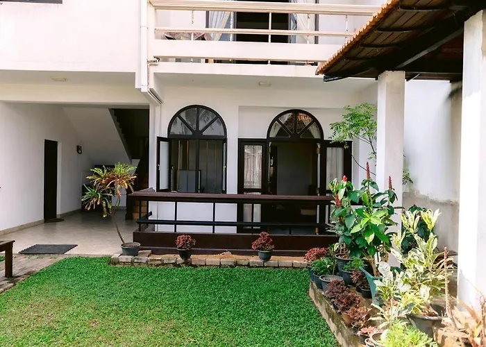 Romantic Garden Hotel