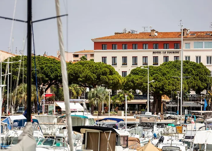 Hotel Restaurant Le Touring Saint-Raphaël