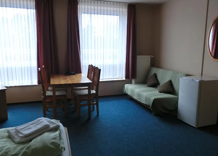 Hotel Am Kleinbahnhof Emden