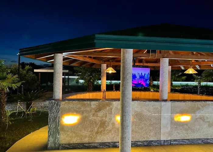Villa 100 Palme Ulcinj