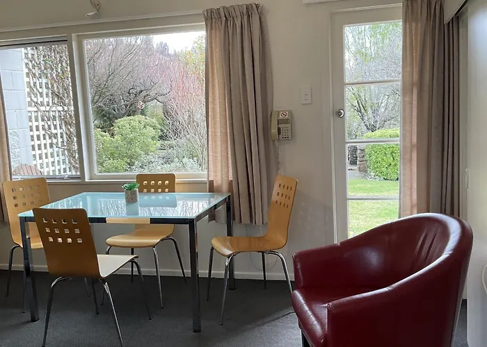 Alexandra Garden Court Motel