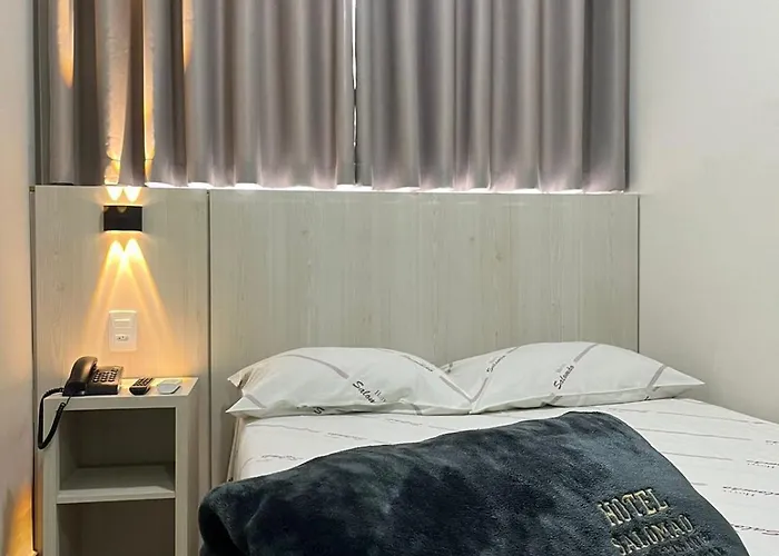 Hotel Salomão - Próximo a 25 de Março, Bom Retiro, Brás e Rua Santa Efigênia, a 2 minutos do Mirante Sampa Sky e pista de Skate Anhangabaú São Paulo