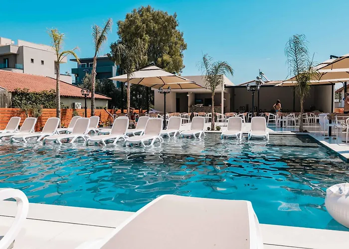 Ksamil Central Park Hotel