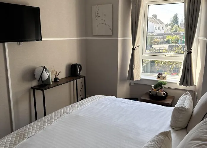 Glendevon Hotel