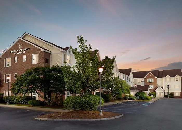Towneplace Suites By Marriott Manchester-Boston Regional Airport