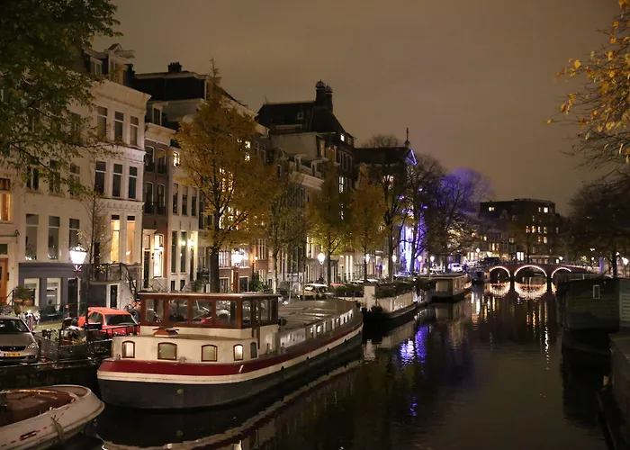 The Townhouse Hotel